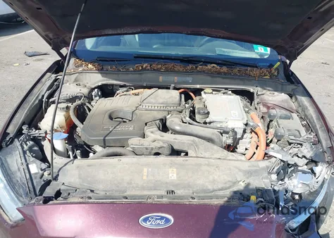 2013 Ford Fusion Energi Titanium из США, поврежденный, VIN 3FA6P0SU5DR373584